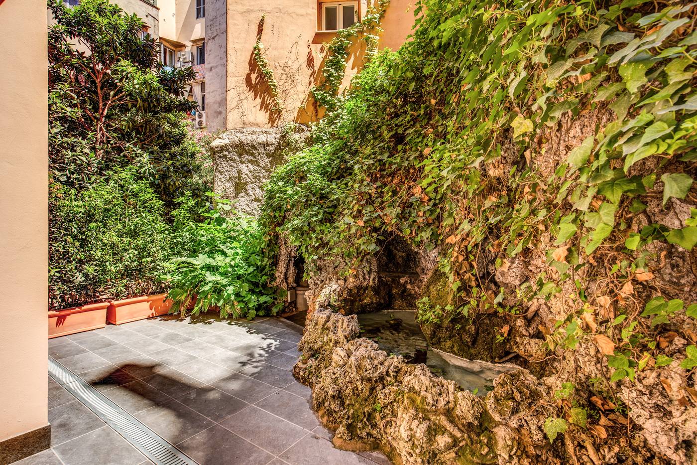 Trevi-Collection-Room-9