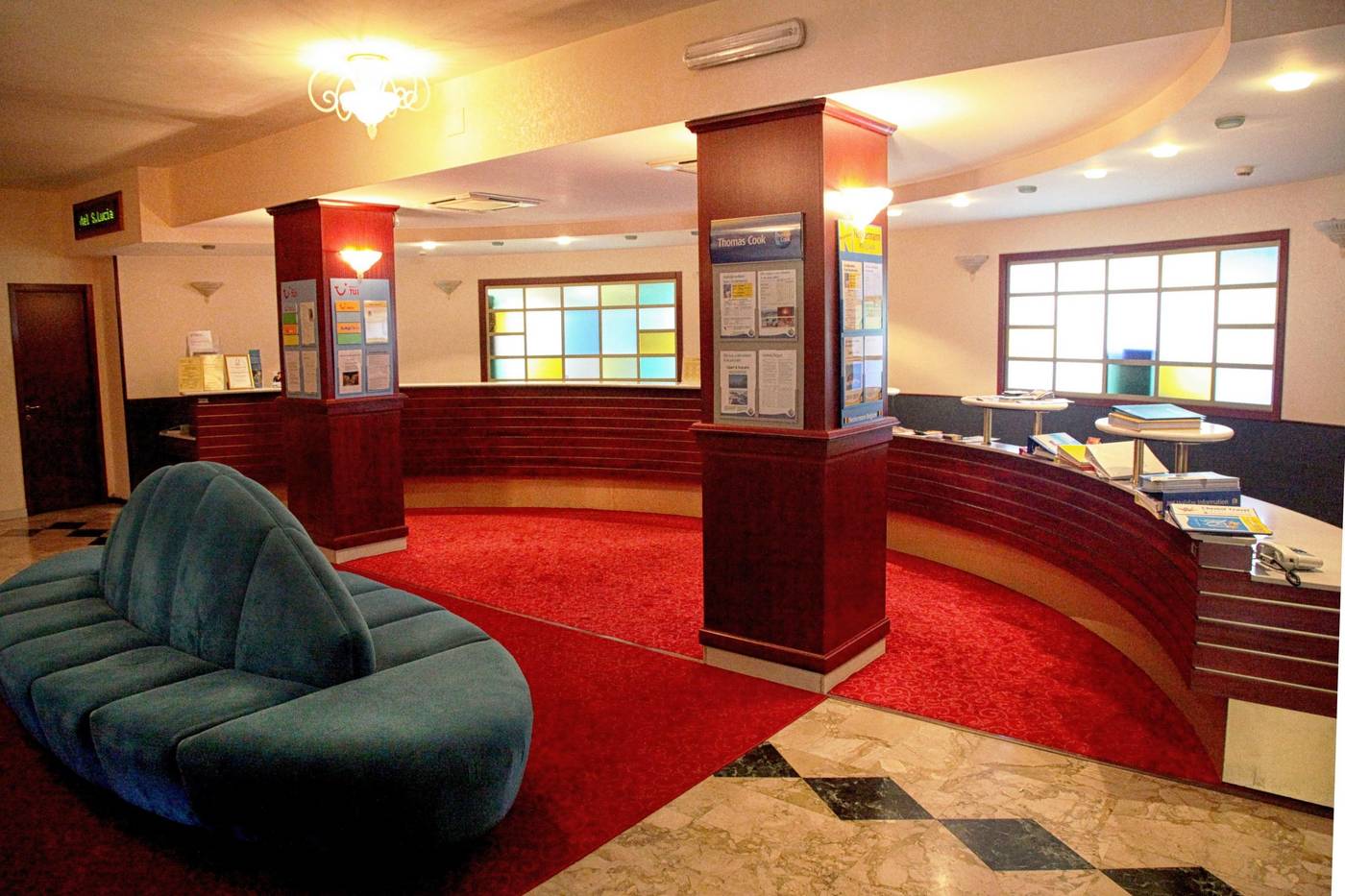 Hotel-Santa-Lucia-Le-Sabbie-d-Oro-Lobby-31