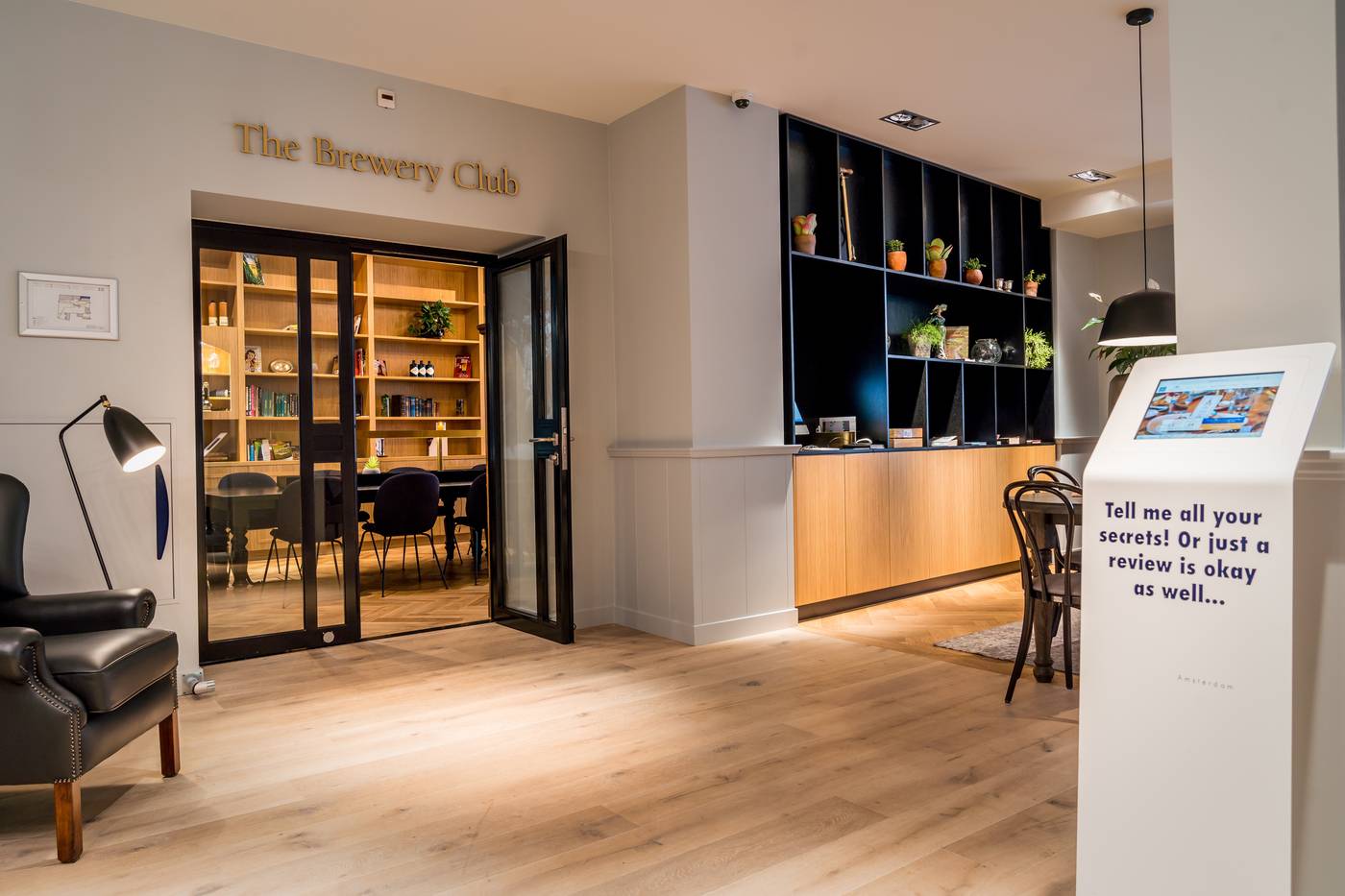 Die-Port-Van-Cleve-Lobby-21