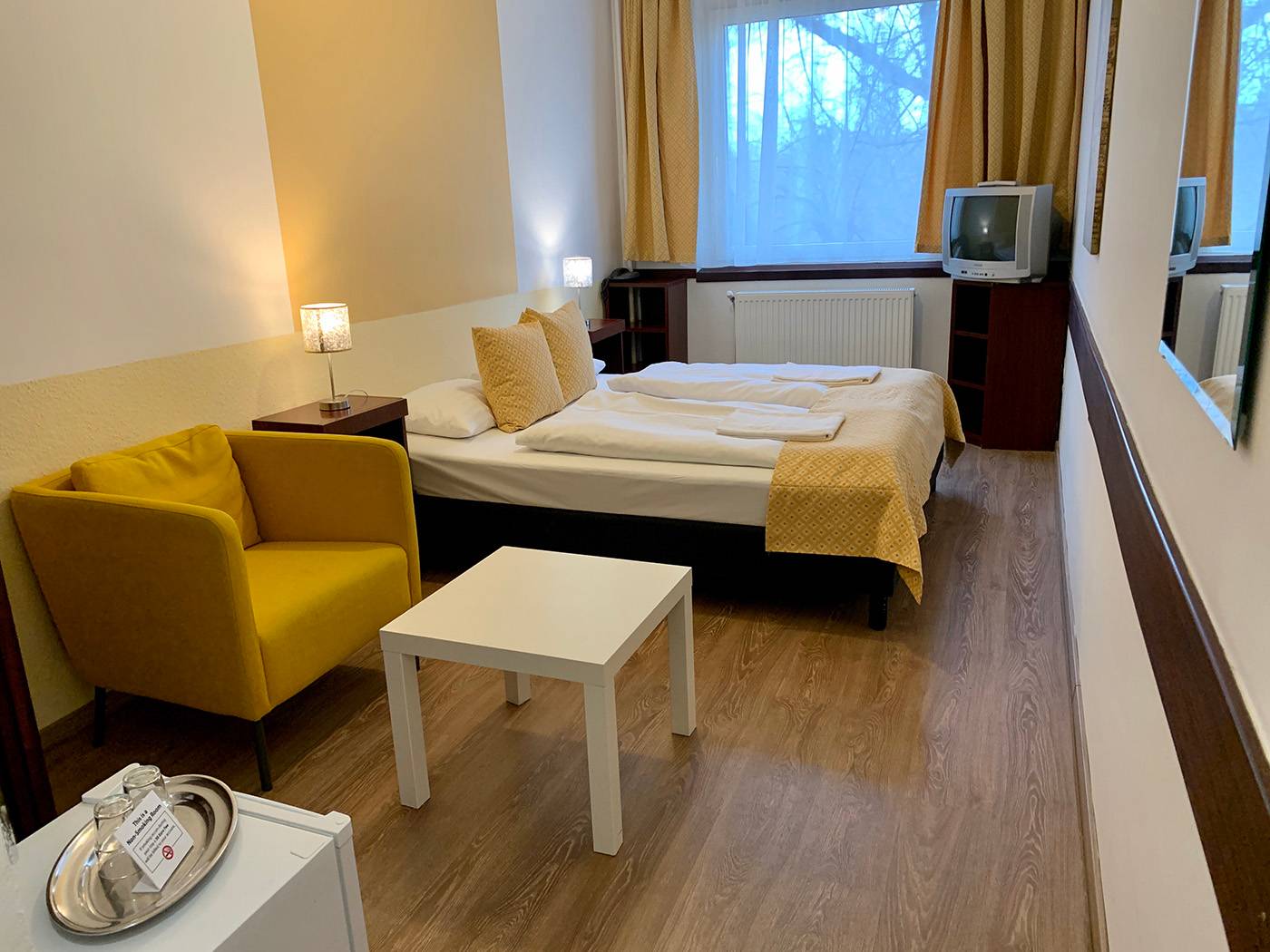 Gloria-Budapest-City-Center-Room-9