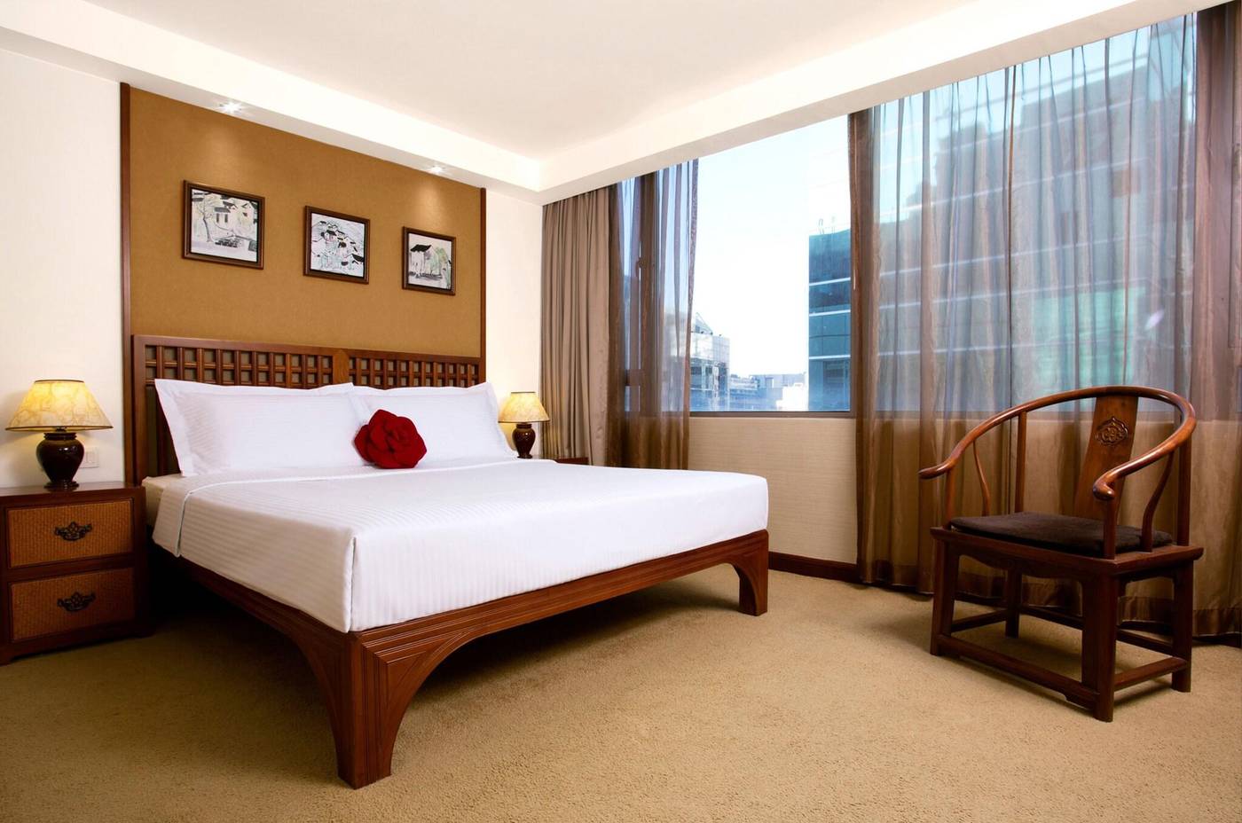 Butterfly-on-Wellington-General-view-3