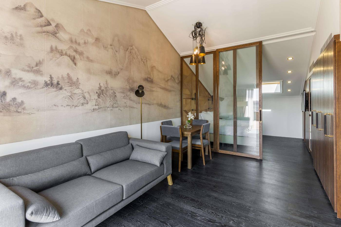 Room-Mate-Emir-Room-71