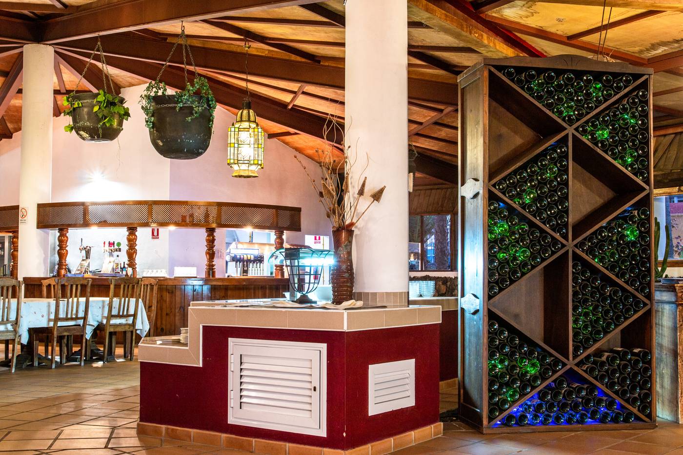 Oasis-Papagayo-Sport---Family-Restaurant-54