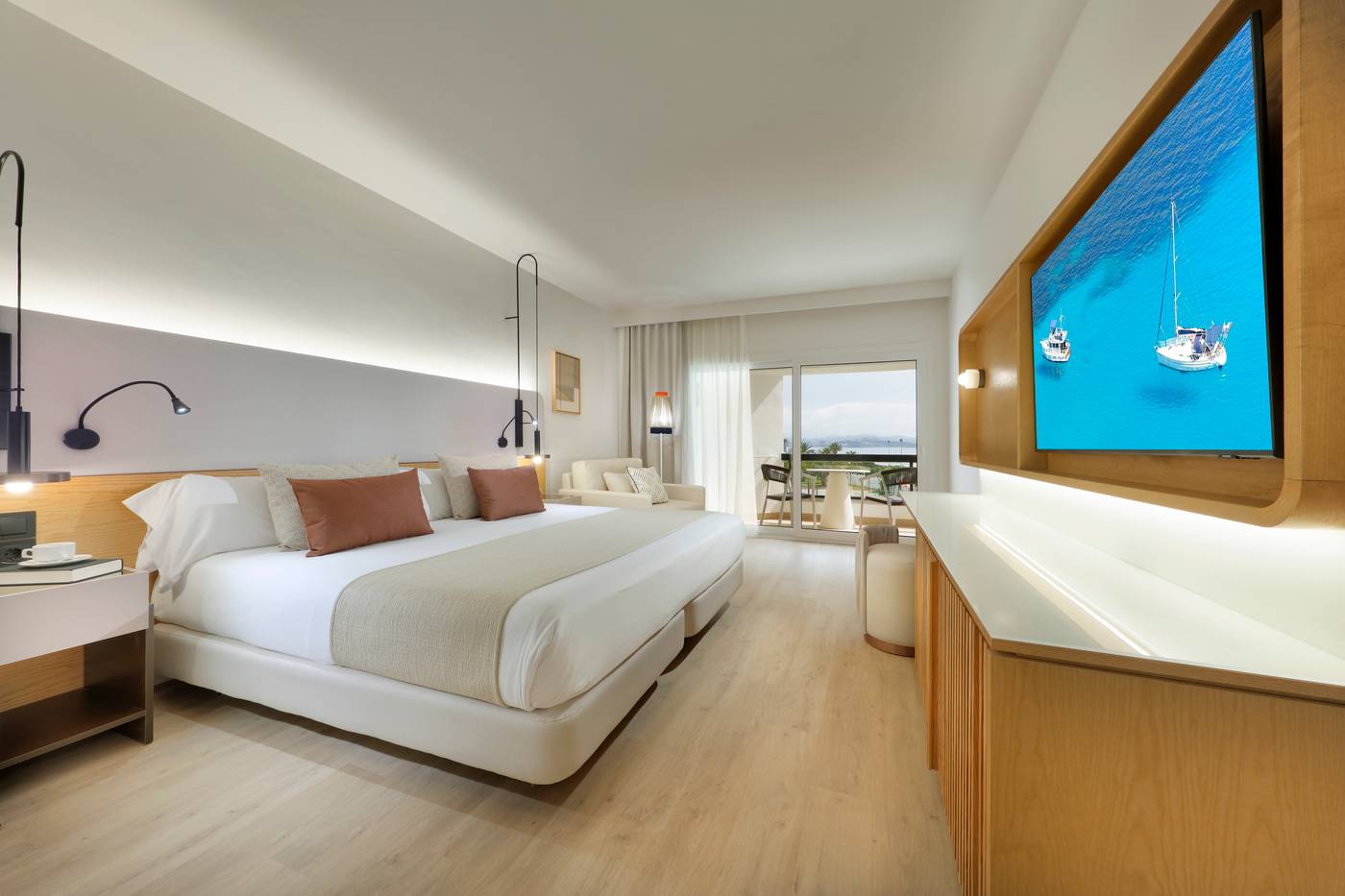 Grand-Palladium-Palace-Ibiza-Resort---Spa-Room-28