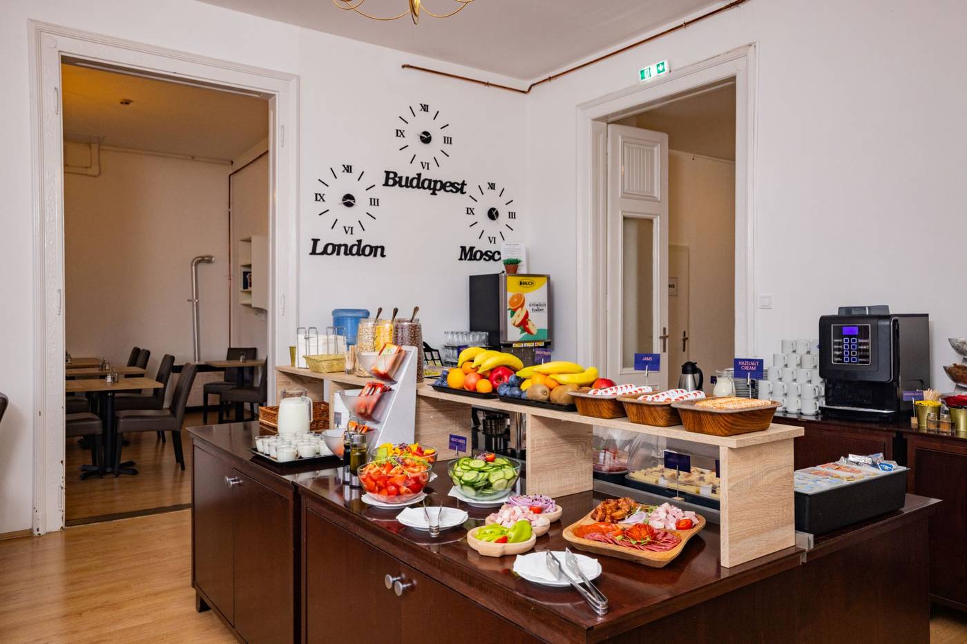 City-Hotel-Matyas-Restaurant-28