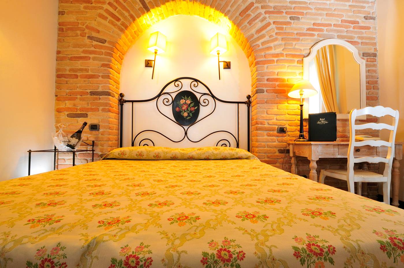 Hotel La Bitta-Italy-ARBATAX-Room-5