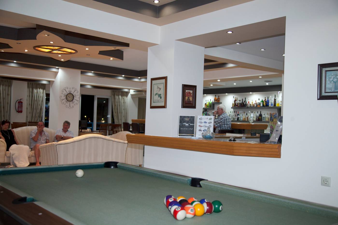 Athinoula-Bar-47
