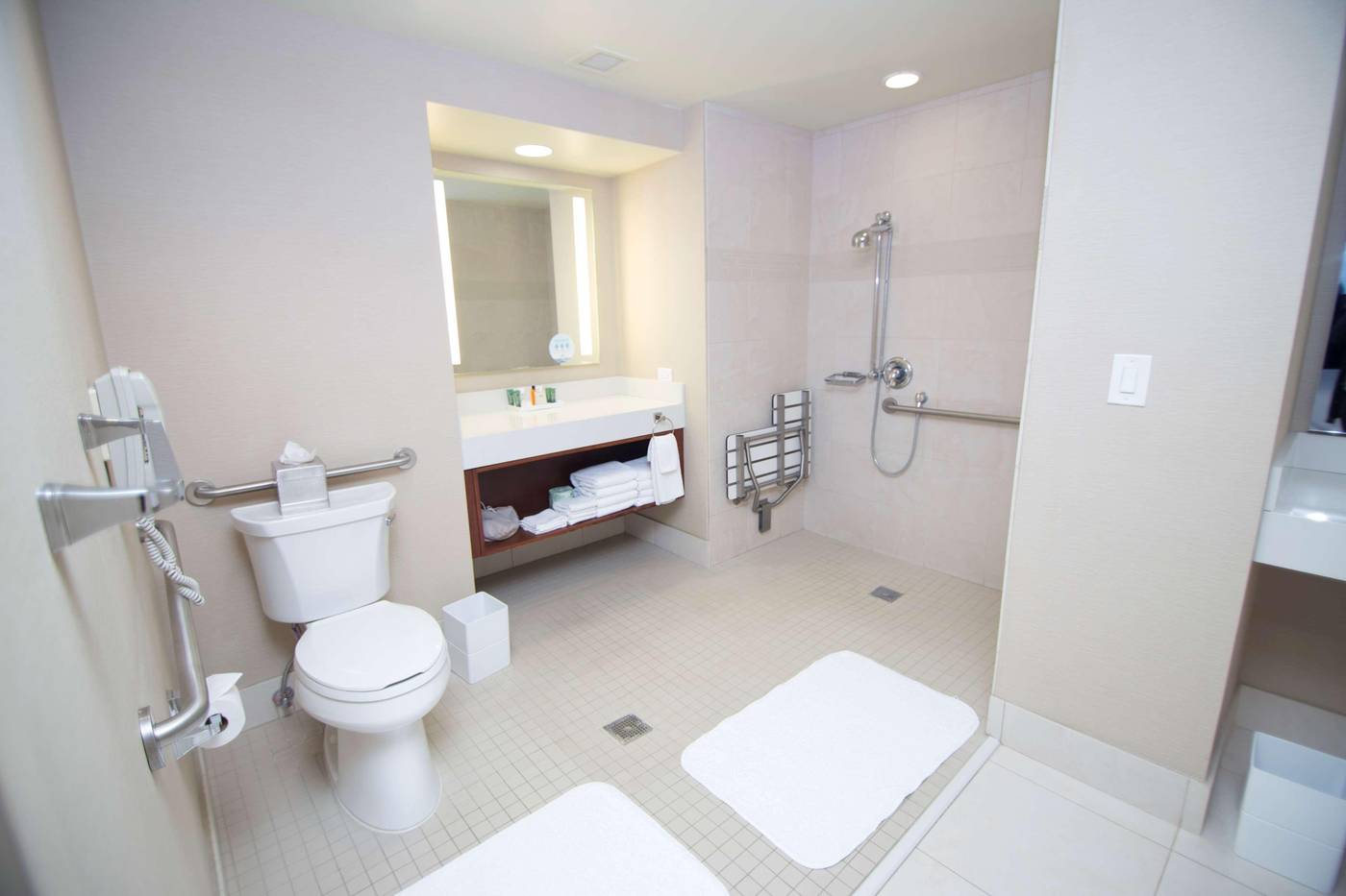 Hilton-Los-Angeles-Universal-City-Room-34