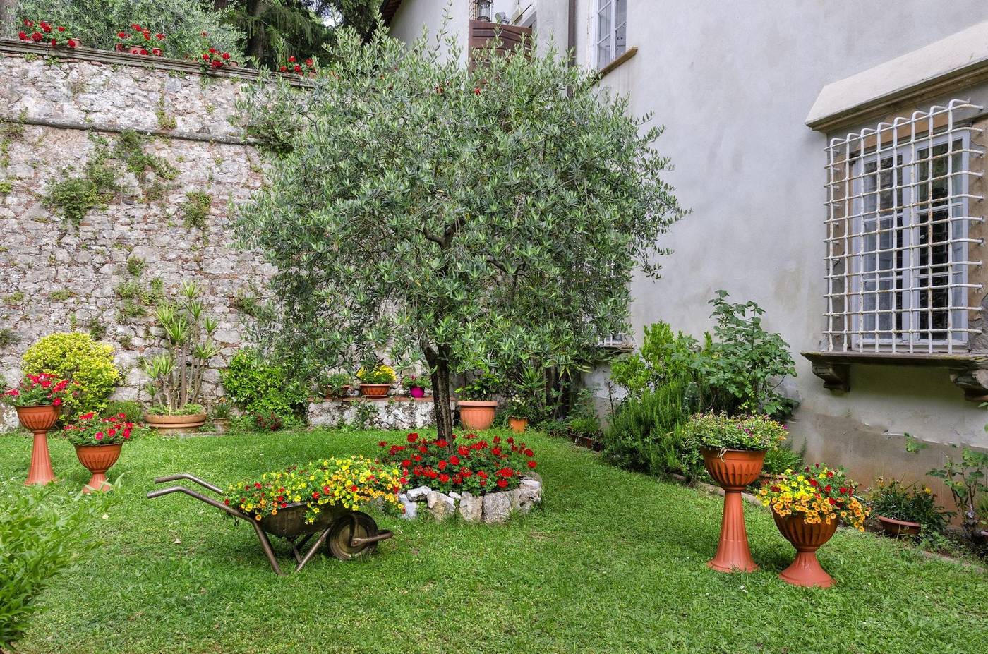 Casa Diocesana Di Lucca-Italy-LUCCA-General view-1