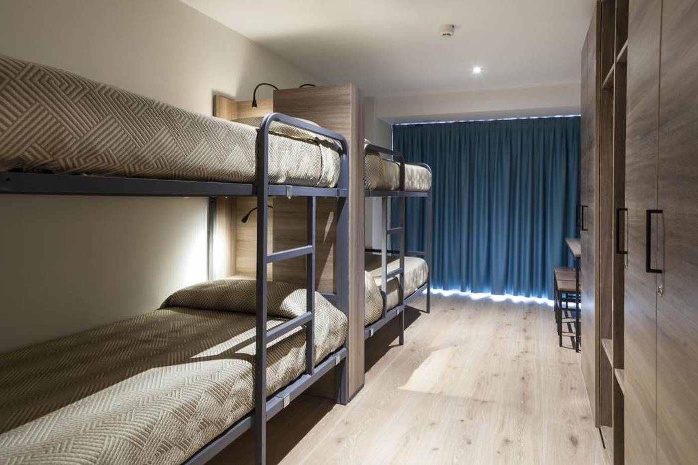 Estudios-Benidorm-Room-36