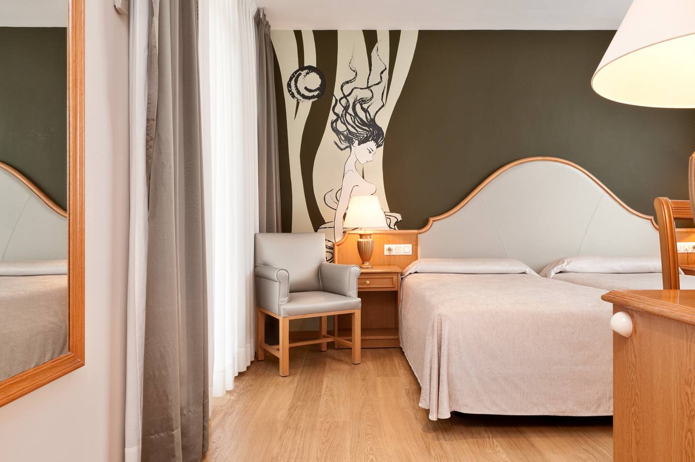Monica-Hotel-Room-8