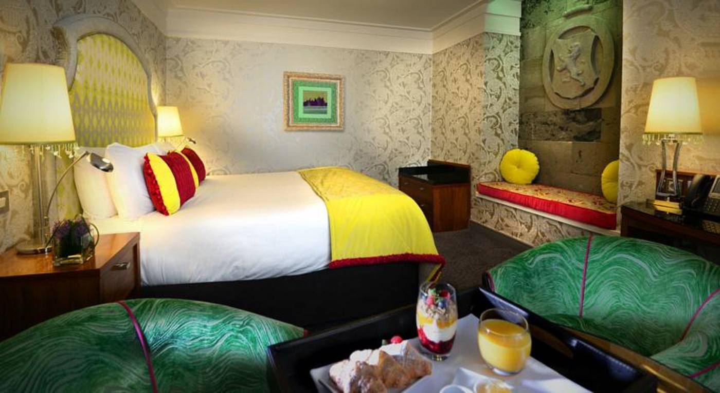 Clontarf-Castle-Room-9