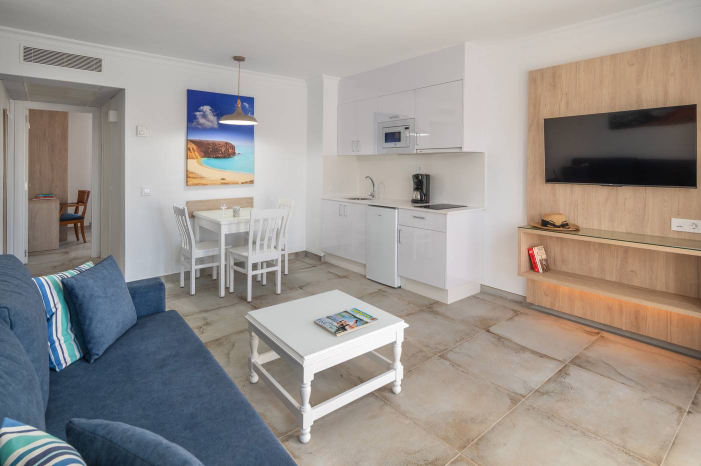 Suite-Hotel-Montana-Club-Room-22