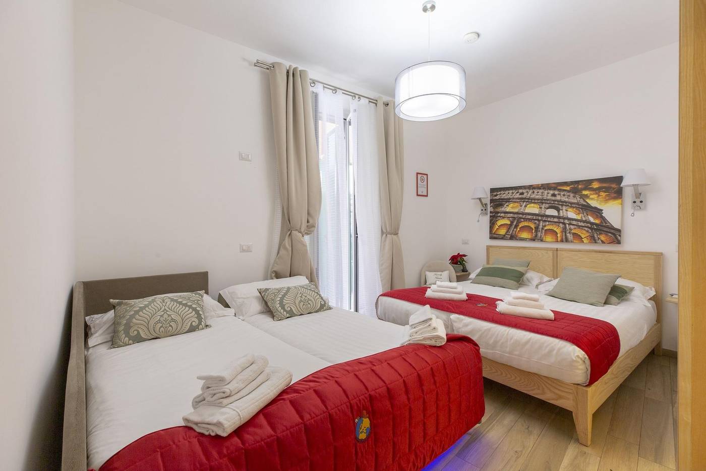 Flatinrome-Trastevere-Deluxe-Rooms-Room-11