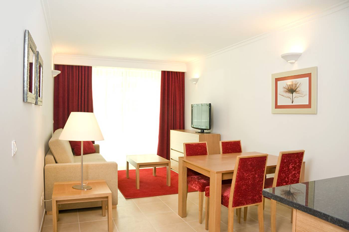 Montegordo-Hotel-Apartamentos---Spa-Room-8