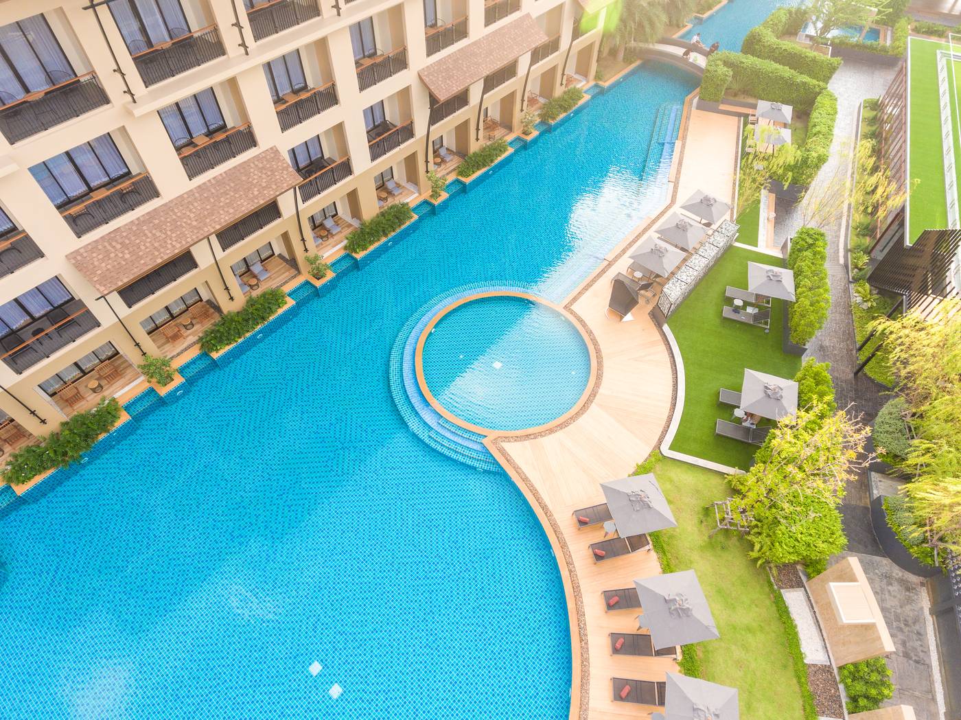 Aurico-Kata-Resort---Spa-Pool-2