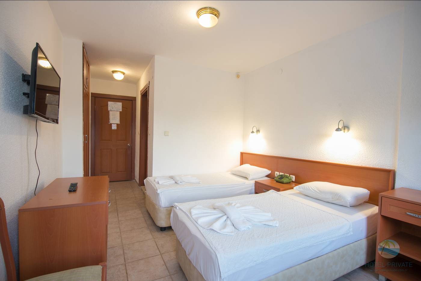 Private-Hotel-Room-27