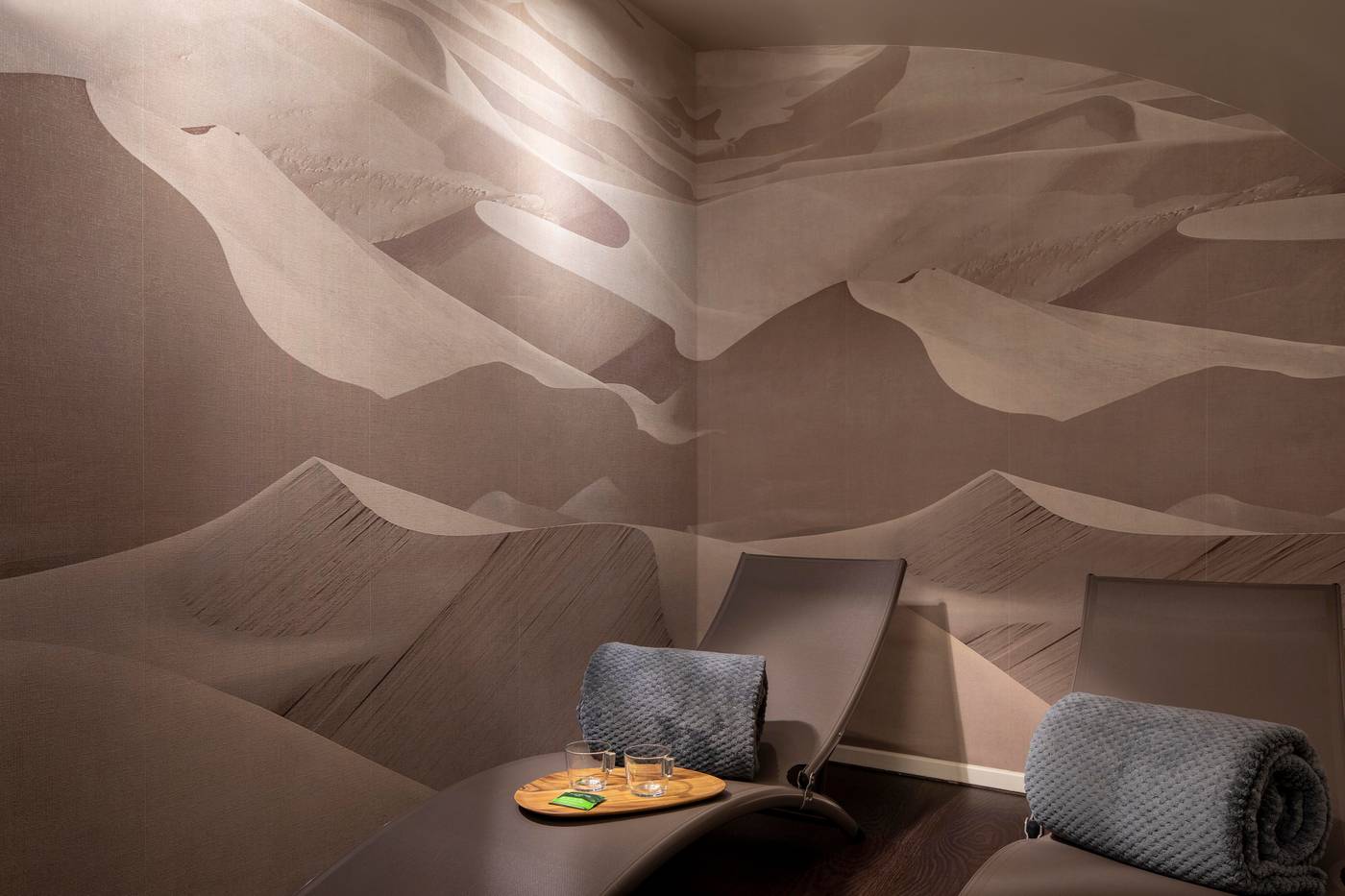 Hotel-Elysees-Regencia-Sports-and-Entertainment-64