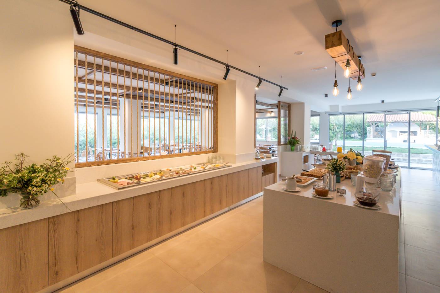 Matala-Bay-Restaurant-37