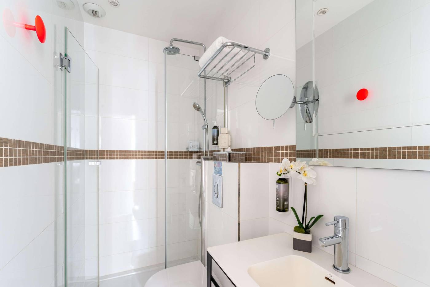 Augustin-Astotel-Room-39