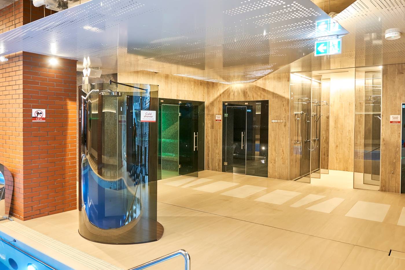 Metropol-Spa-Hotel-Pool-40