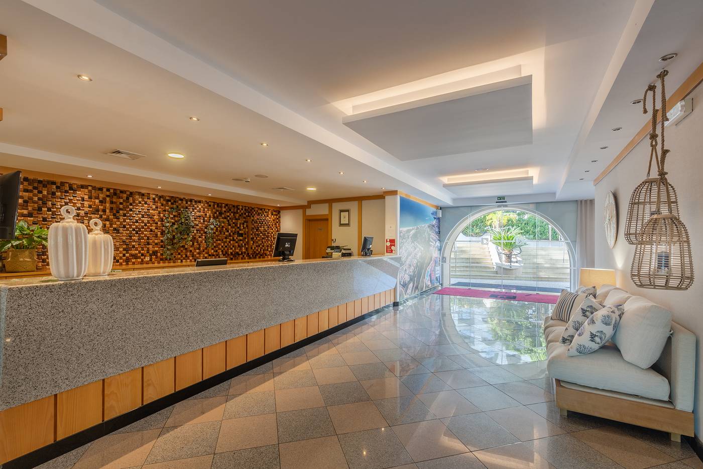 Solaqua-Apartments-Lobby-51