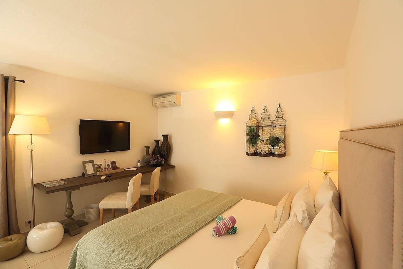 La-Bastide-D-Antoine-Room-37