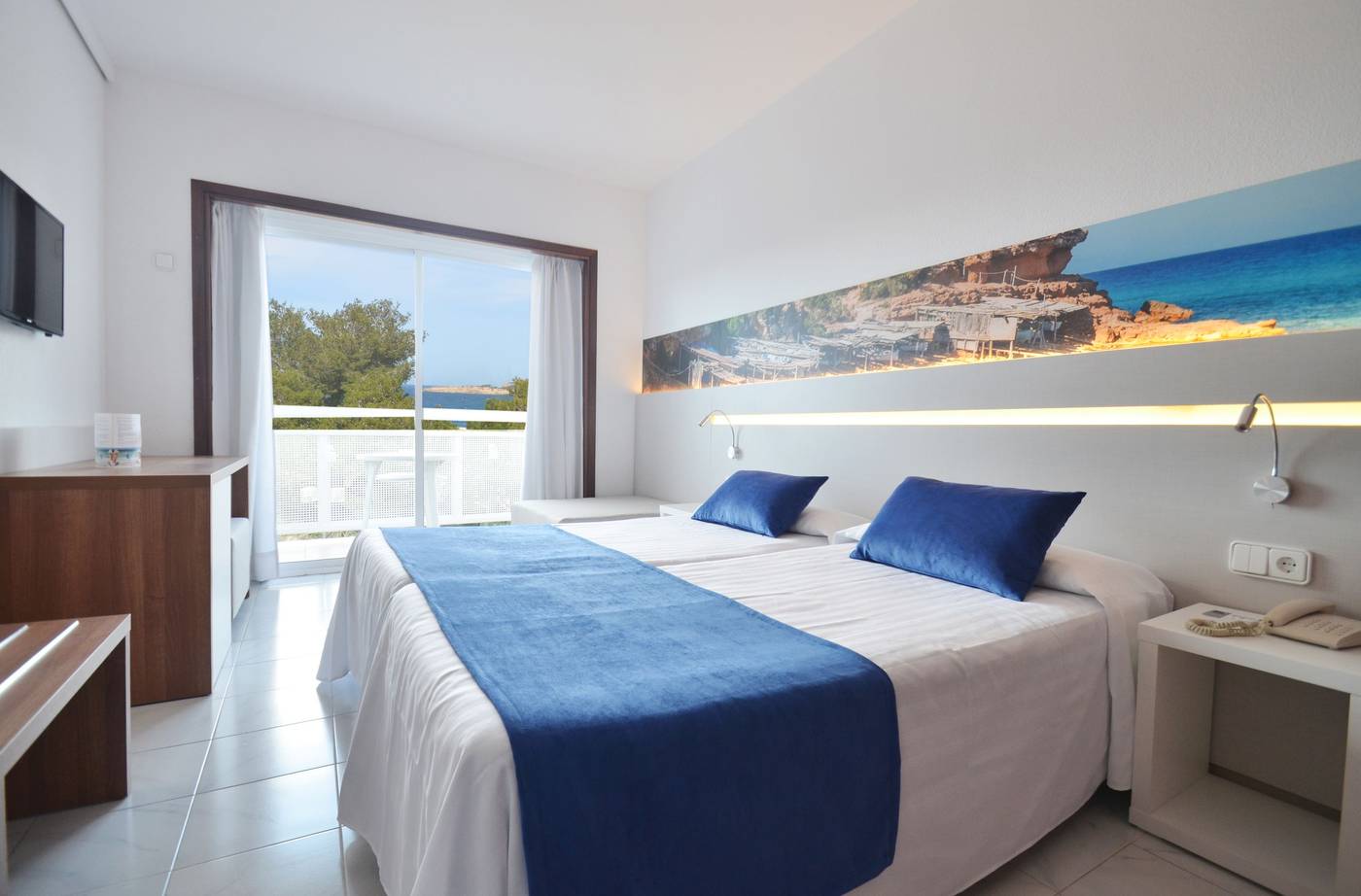 Azuline-Hotel-Bergantin-Room-23