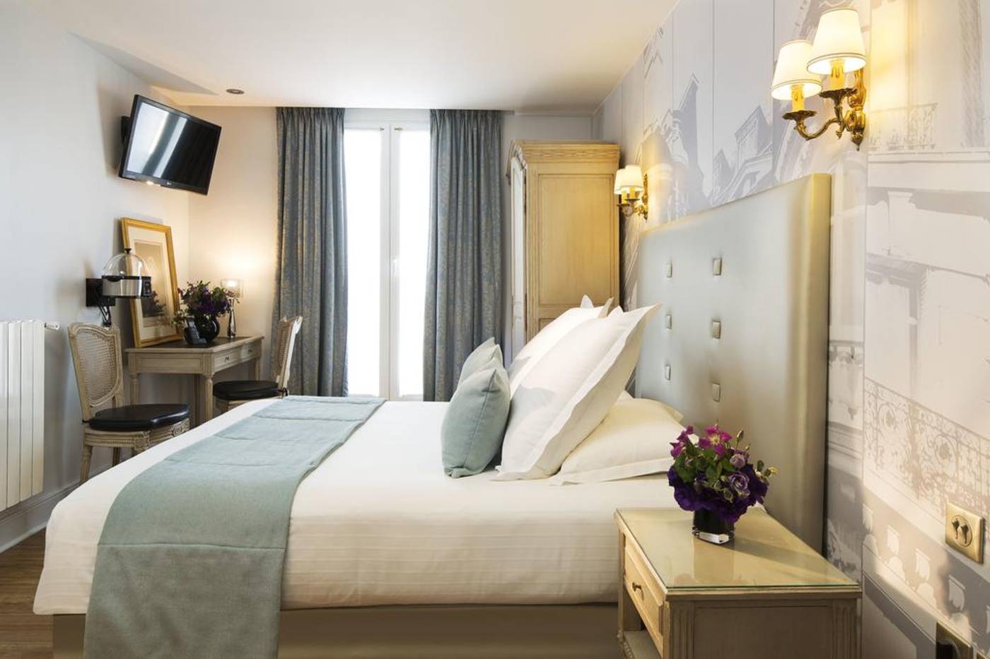Hotel-Plaza-Elysees-Room-4