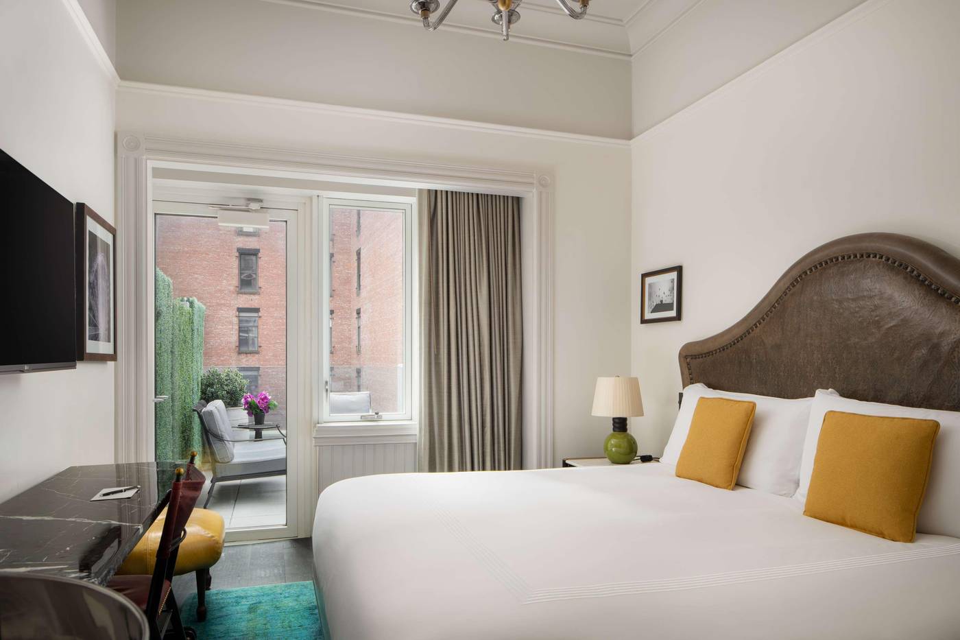 The-Beekman--A-Thompson-Hotel-Room-29