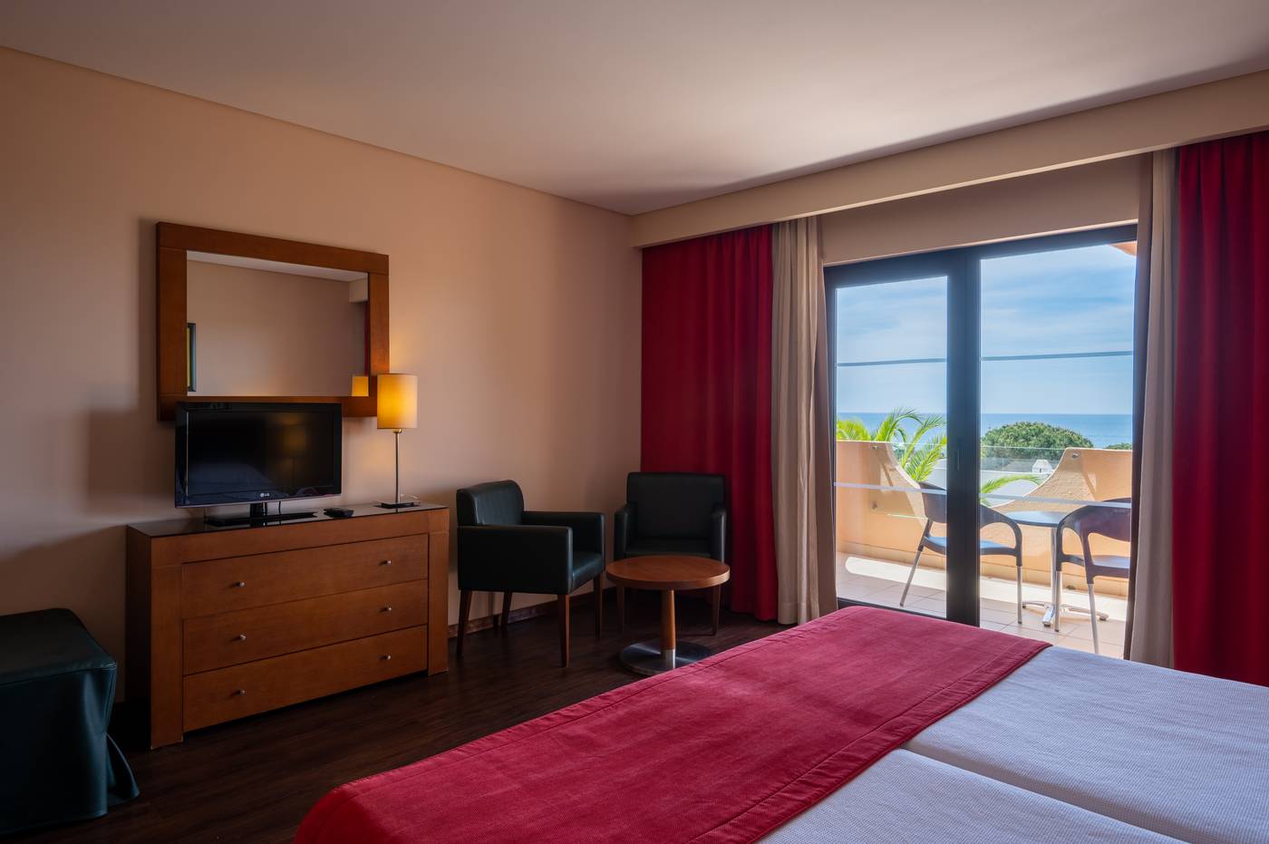 Vila-Gale-Atlantico-Room-14