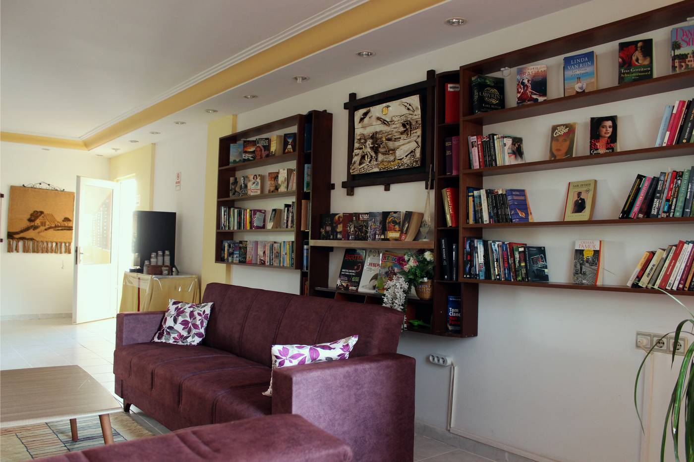 Semoris-Hotel-Lobby-31