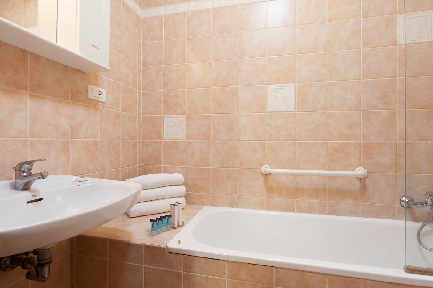 Hotel-Kennedy-Room-60