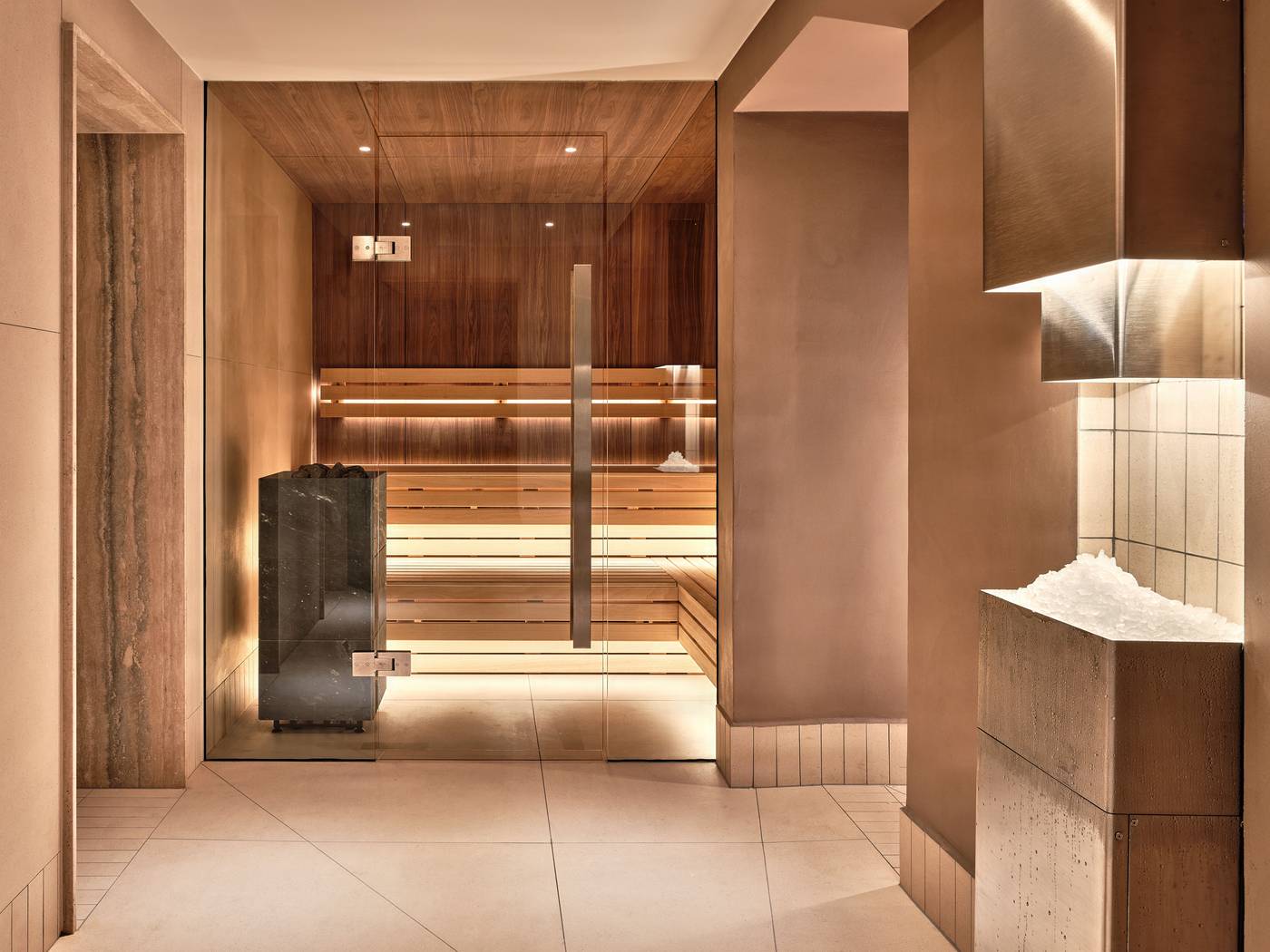 Zinar-Castle-Krakow-Pool-37