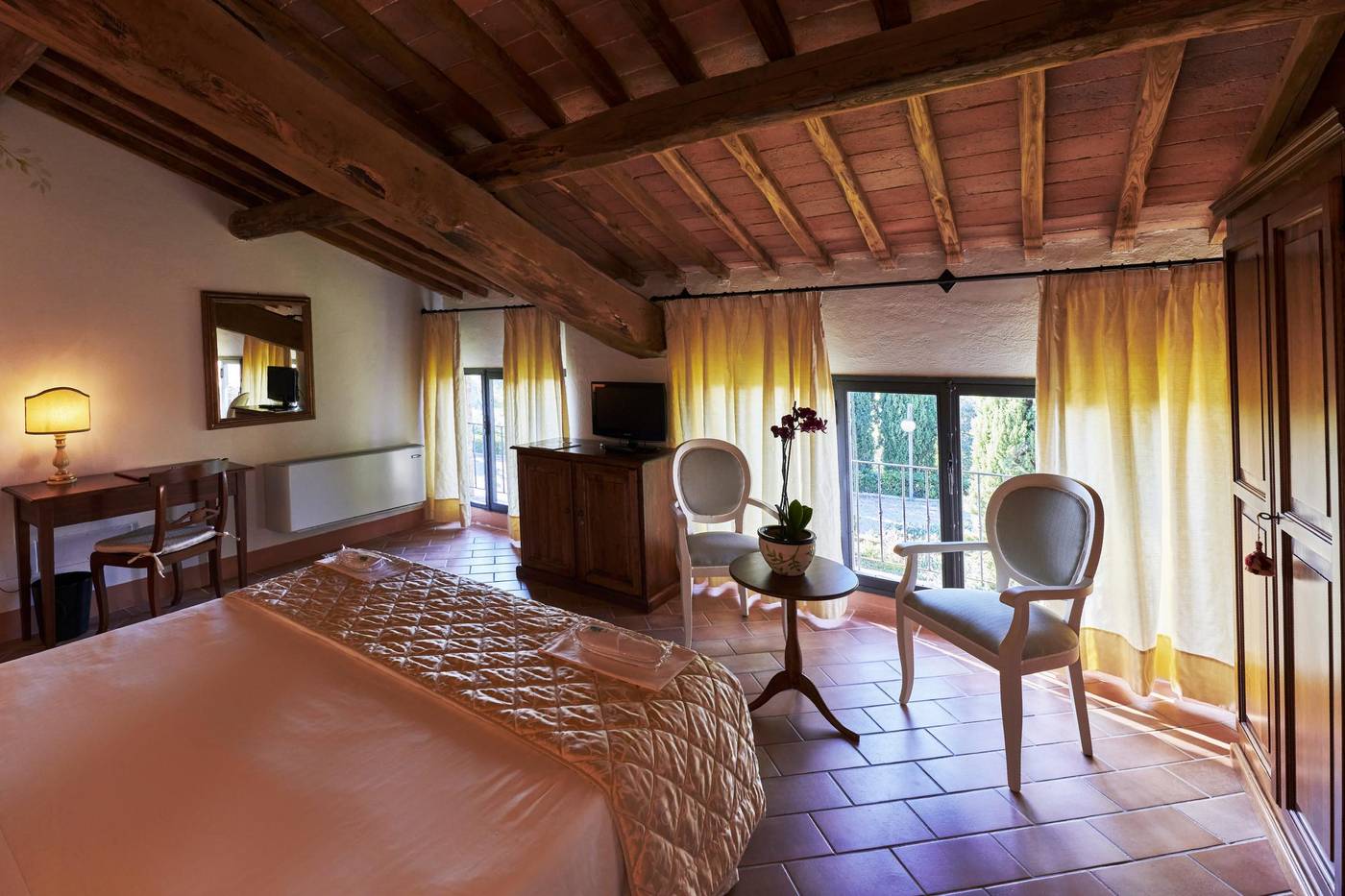 Villa-Curina-Resort-Room-8