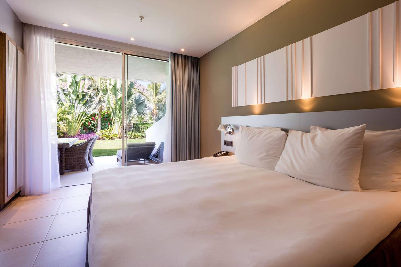 Radisson-Blu-Resort---Spa-Mogan-Room-39