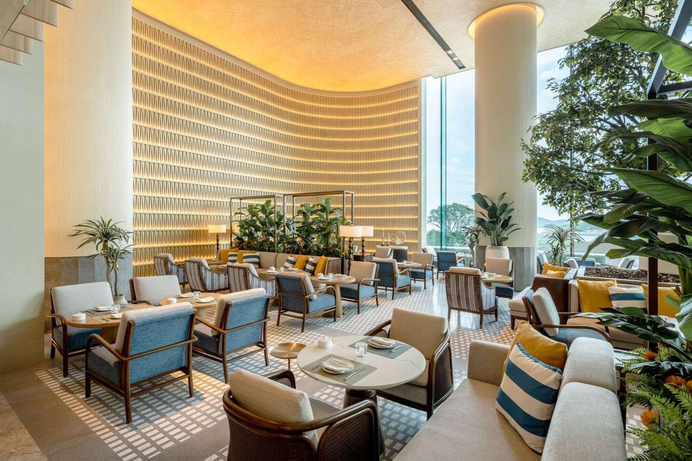 The-Fullerton-Ocean-Park-Hotel-Hong-Kong-Bar-12