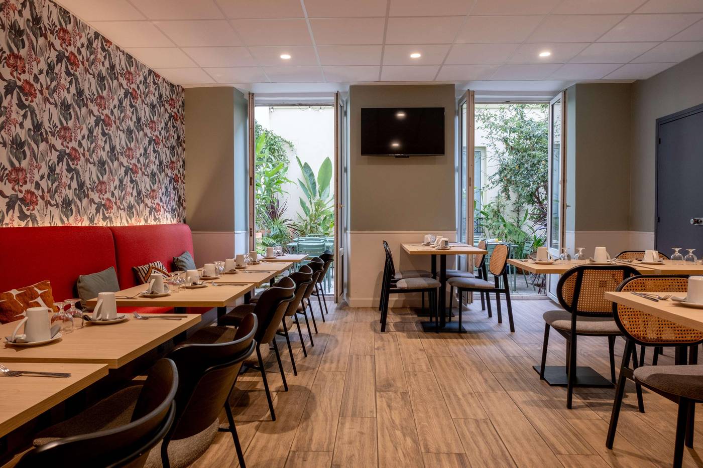 Kyriad-Par----s-10---Canal-Saint-Martin--R----publique-Restaurant-62