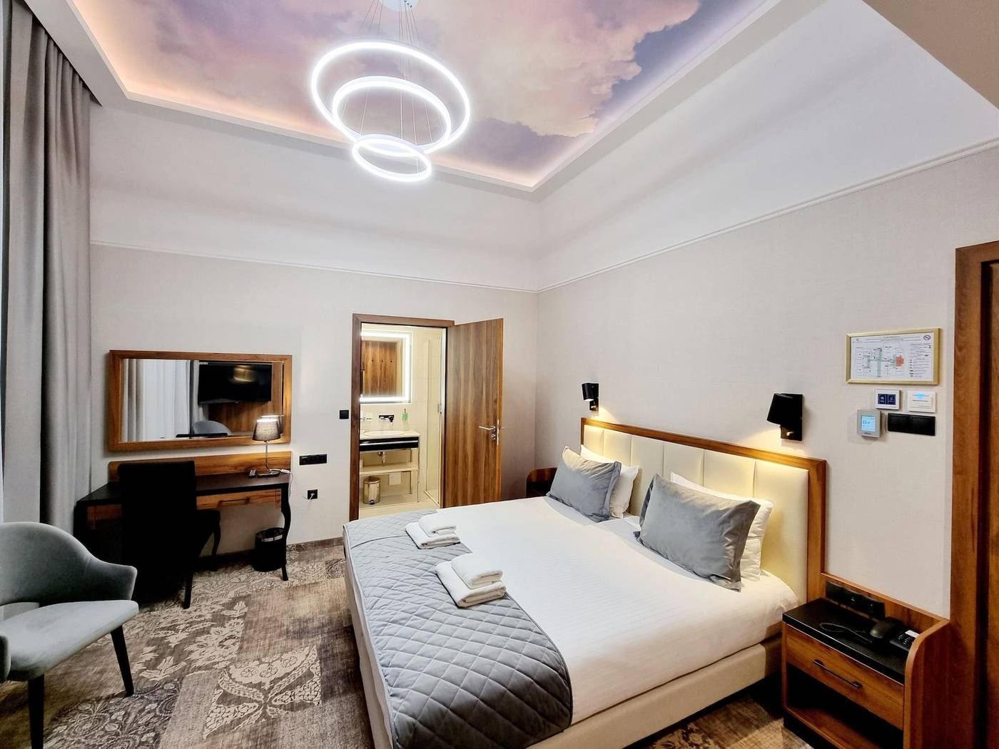 Sky-Hotel-Krakow-Room-22