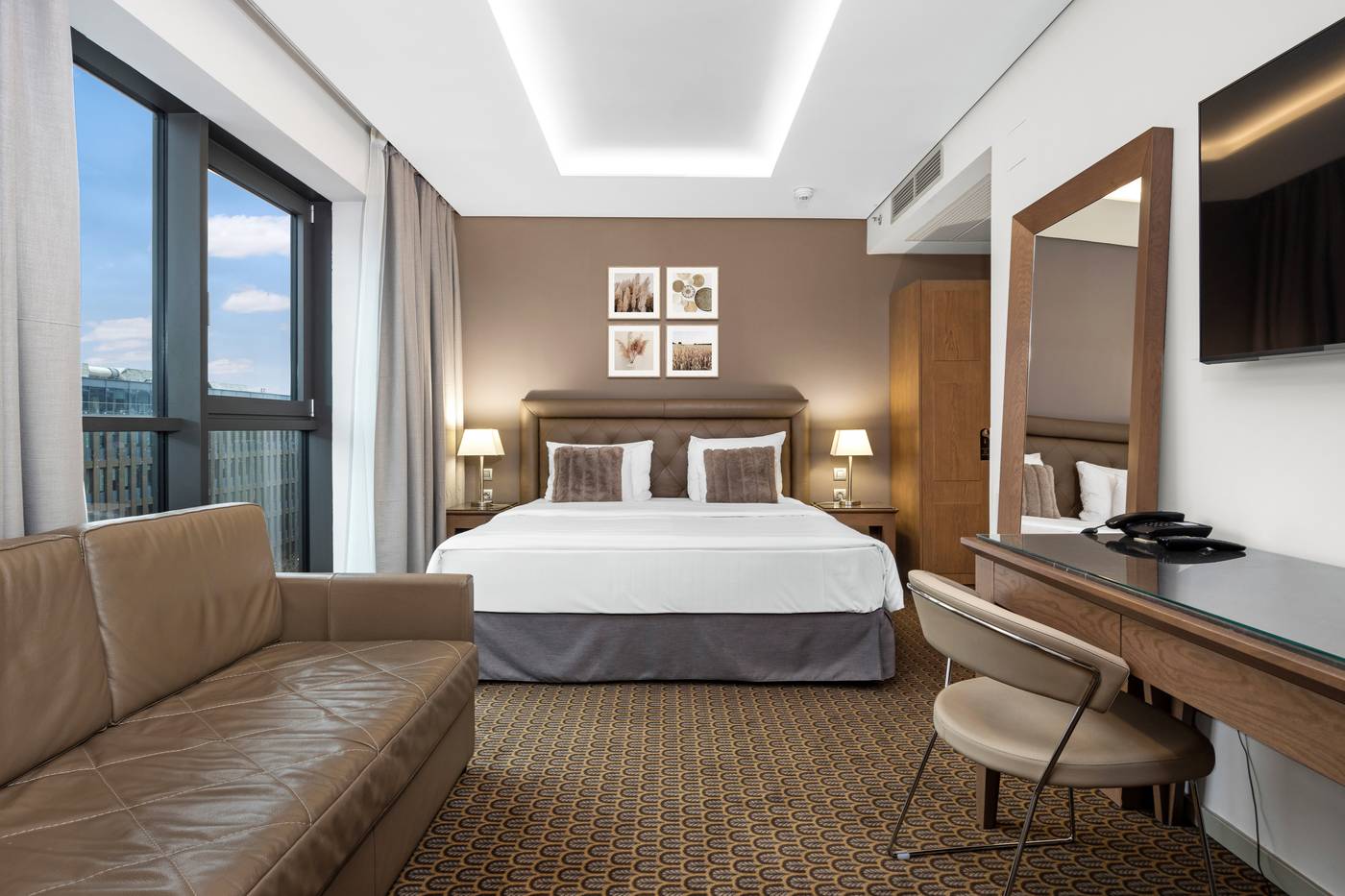 Royal-Prague-Room-30