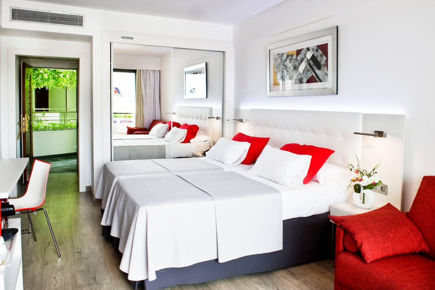 Alexandre-Hotel-Gala-Room-34