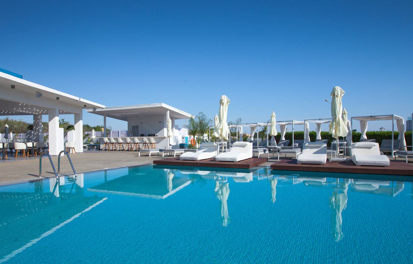 The-Blue-Ivy-Hotel-Pool-7