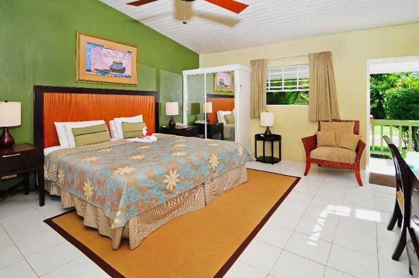 Blue-Horizons-Garden-Resort-Room-18