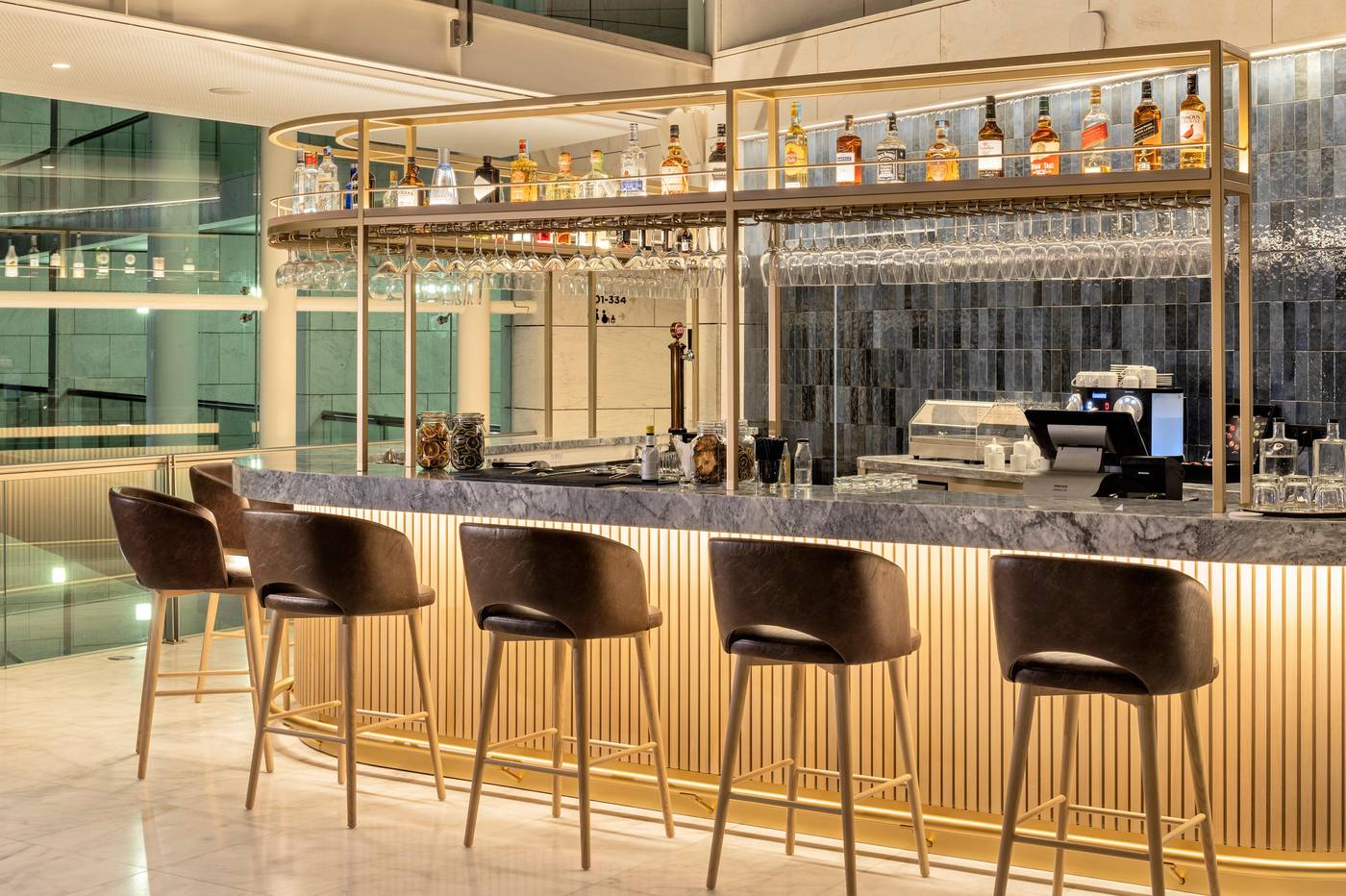 Crowne-Plaza-Caparica-Lisbon-Bar-2