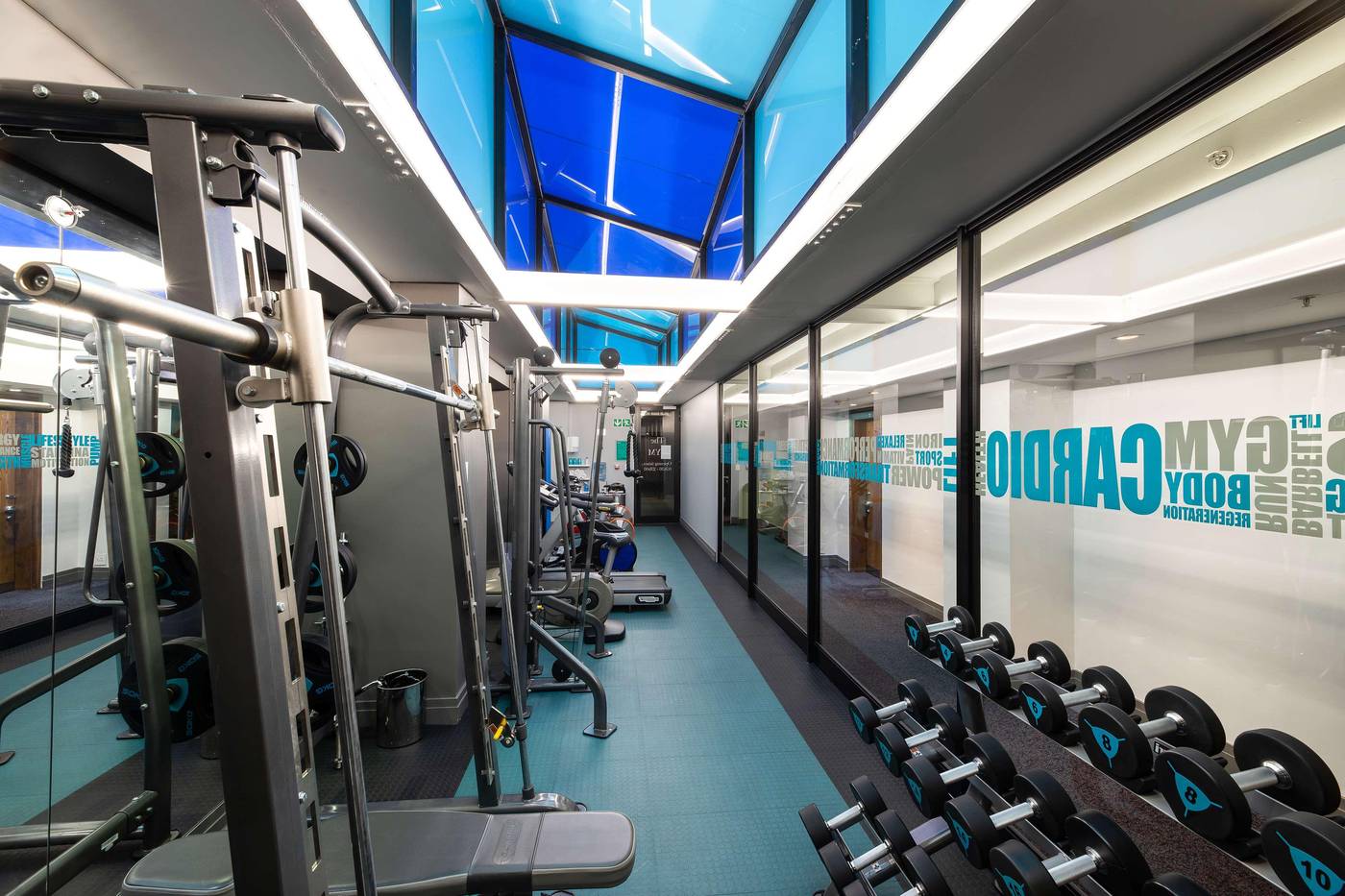 Park-Inn-by-Radisson-Cape-Town-Foreshore-Sports-and-Entertainment-76