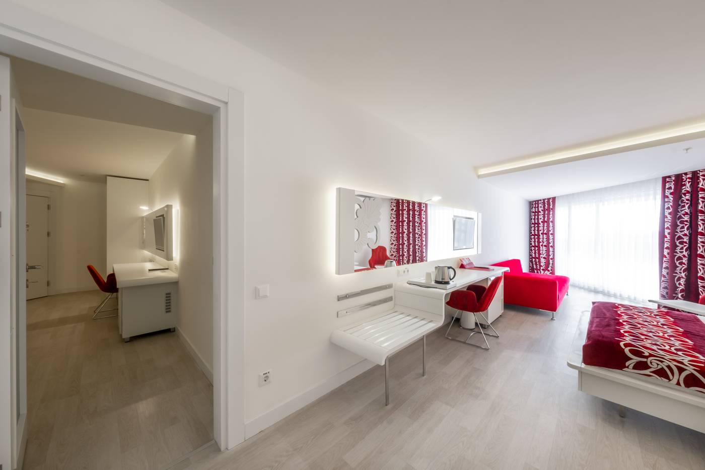 Laguna Beach Alya Resort & Spa Hotel