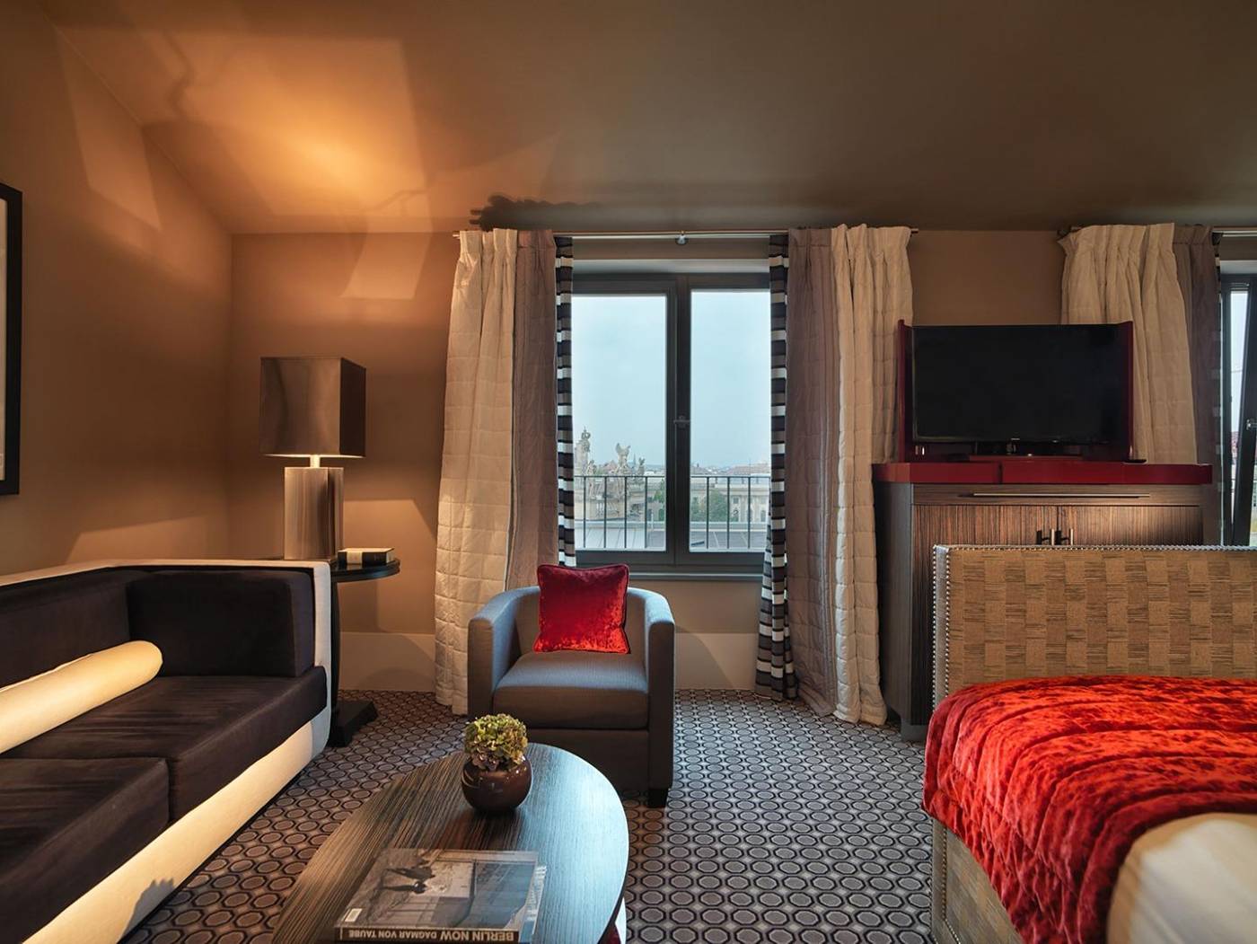 Hotel-de-Rome-Room-26