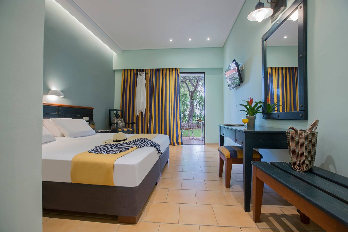 Golden-Coast-Hotel-and-Bungalows-Room-8