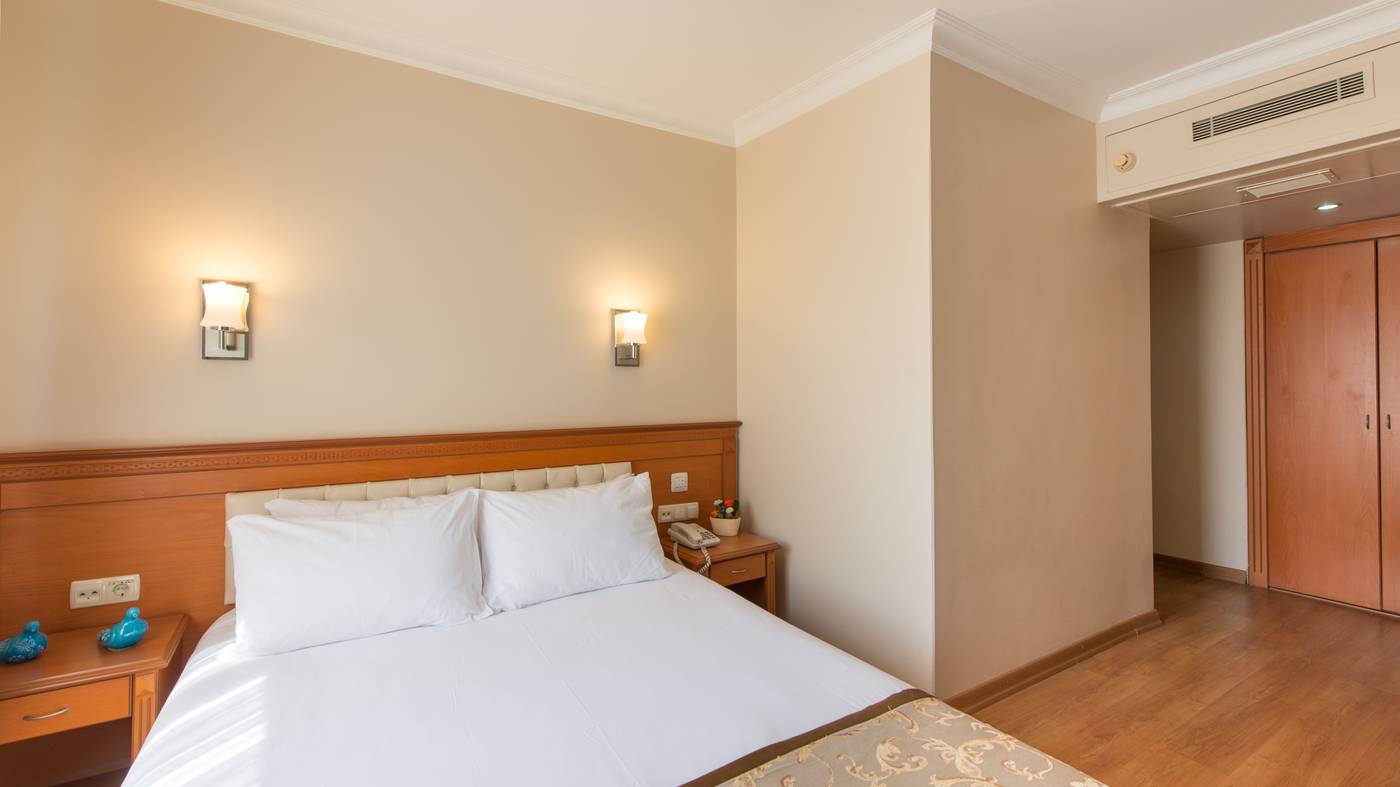 Prestige-Hotel-Old-City-Room-5