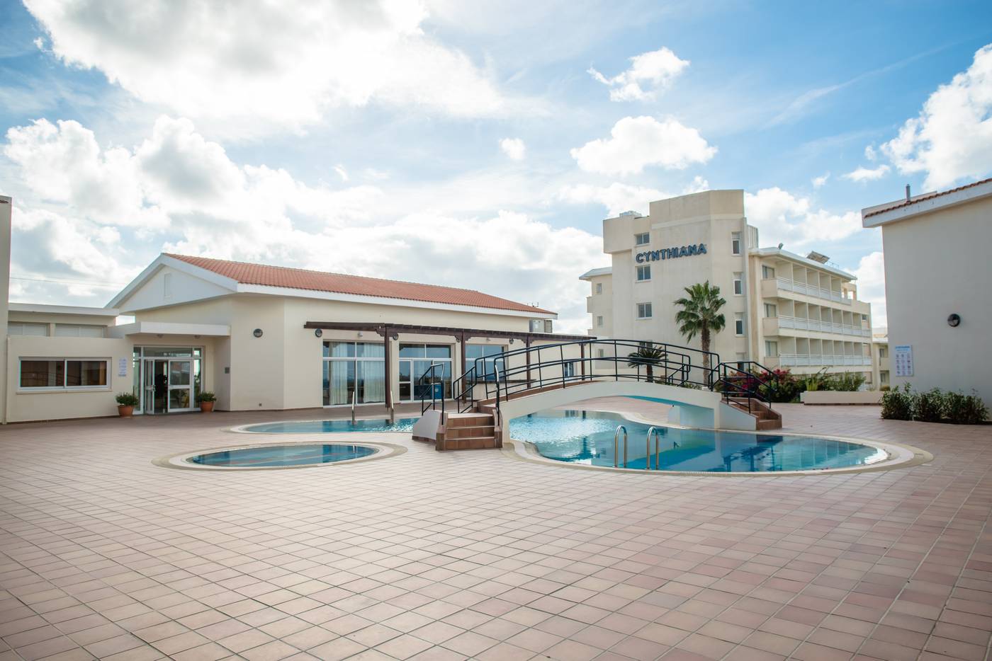 Cynthiana-Beach-Hotel-General-view-7